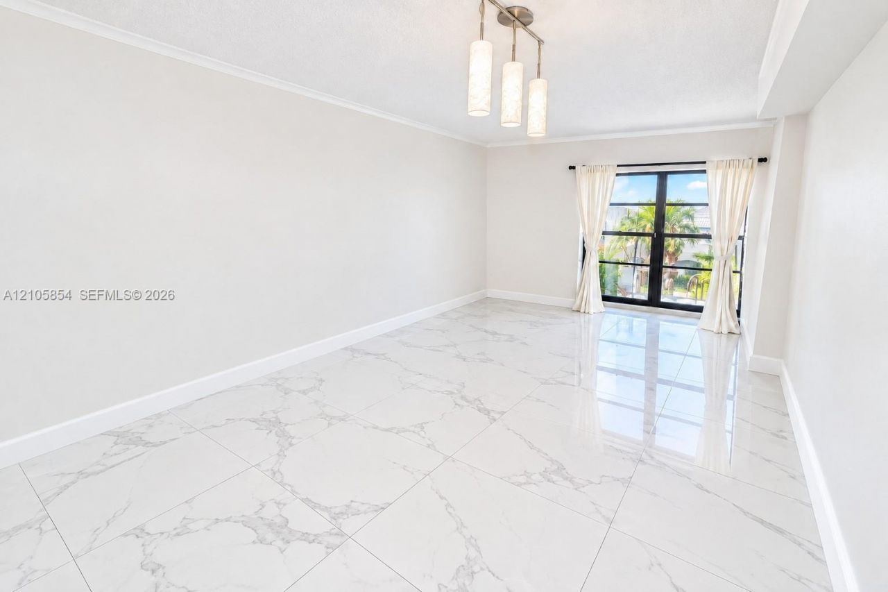 454 NW 97th Pl , Miami, FL 33172 Photo