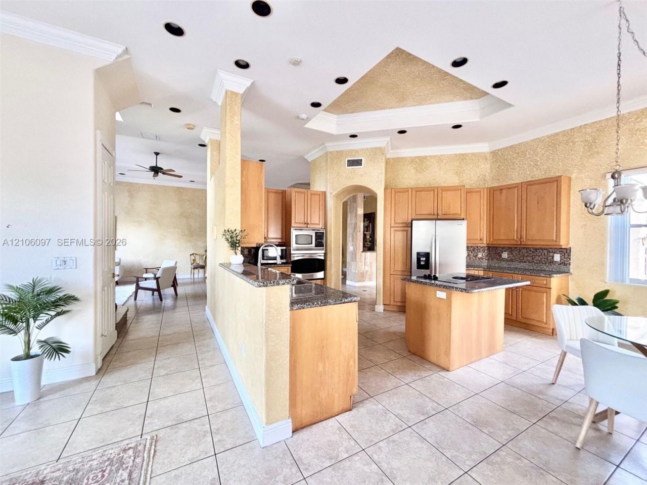 1141 Waterside Ln , Hollywood, FL 33019 Photo