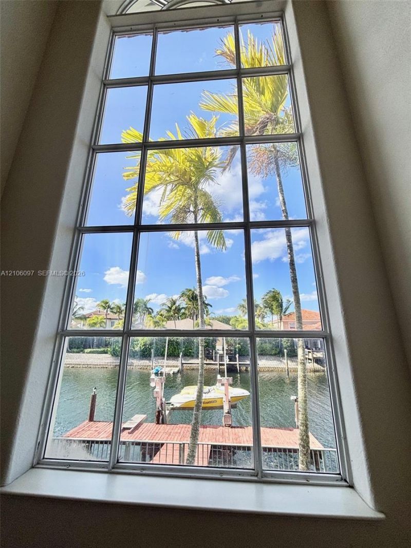 1141 Waterside Ln , Hollywood, FL 33019 Photo