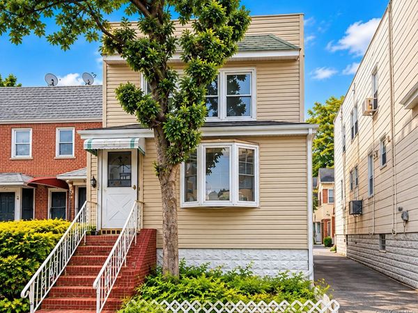 6659 75th Street, Middle Village, NY 11379