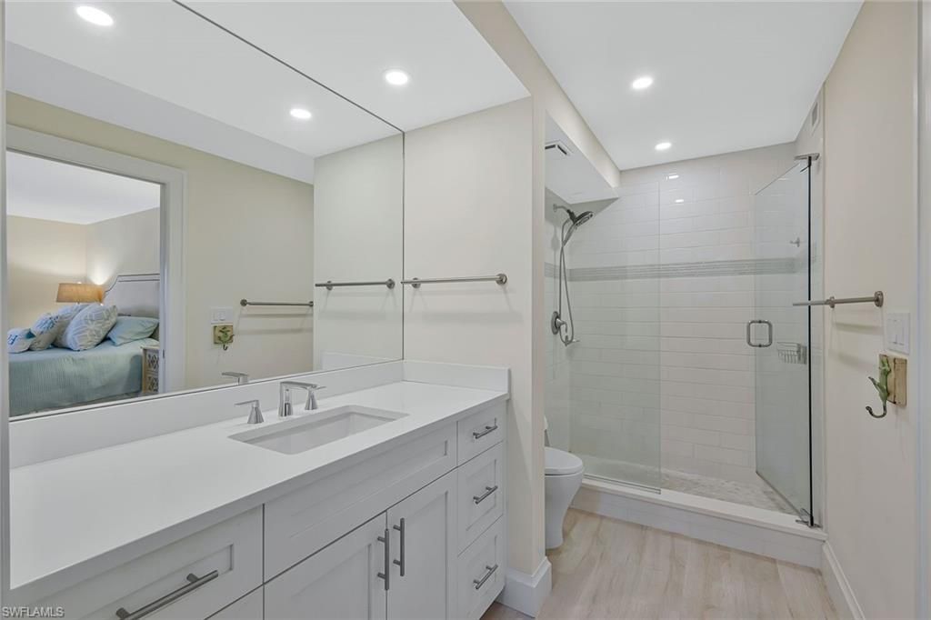 222 Harbour Dr , Unit 407, Naples, FL 34103 Photo