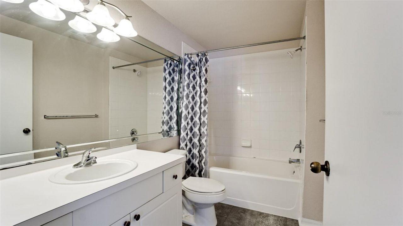 5160 Northridge Road, Unit 201, Sarasota, FL 34238 Photo