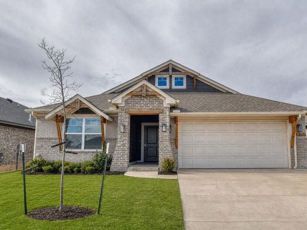 365 Pleasant View, Harrah, OK 73045
