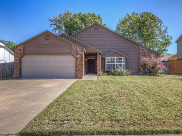 1819 S Gardenia Place, Broken Arrow, OK 74012
