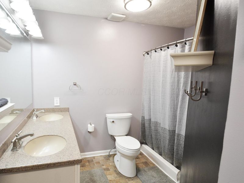 3115 Custer Drive, London, OH 43140 Photo 31