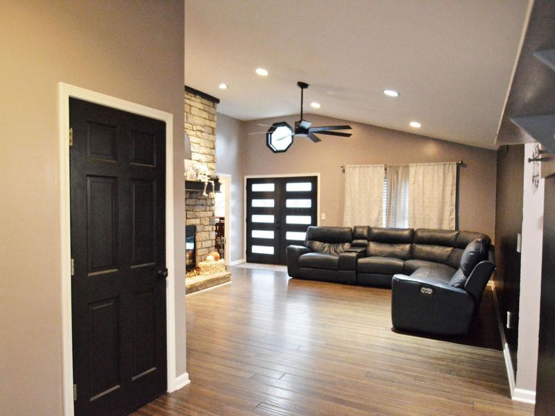 3115 Custer Drive, London, OH 43140 Photo 5