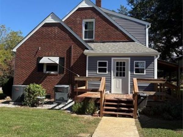 189 Russell Road, Mount Airy, NC 27030