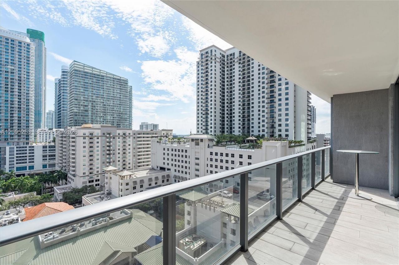 45 SW 9th St , Unit 1005, Miami, FL 33130 Photo