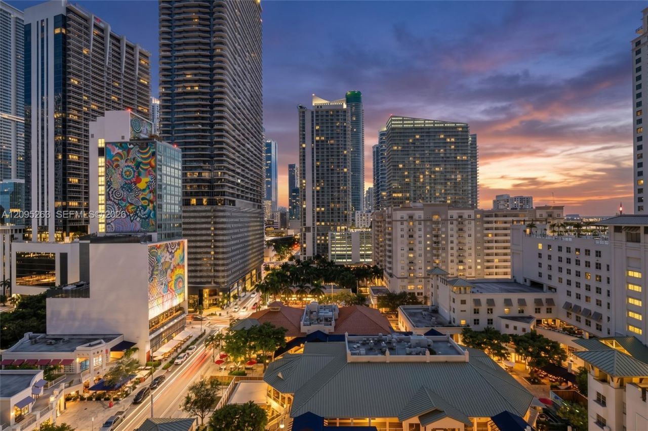 45 SW 9th St , Unit 1005, Miami, FL 33130 Photo