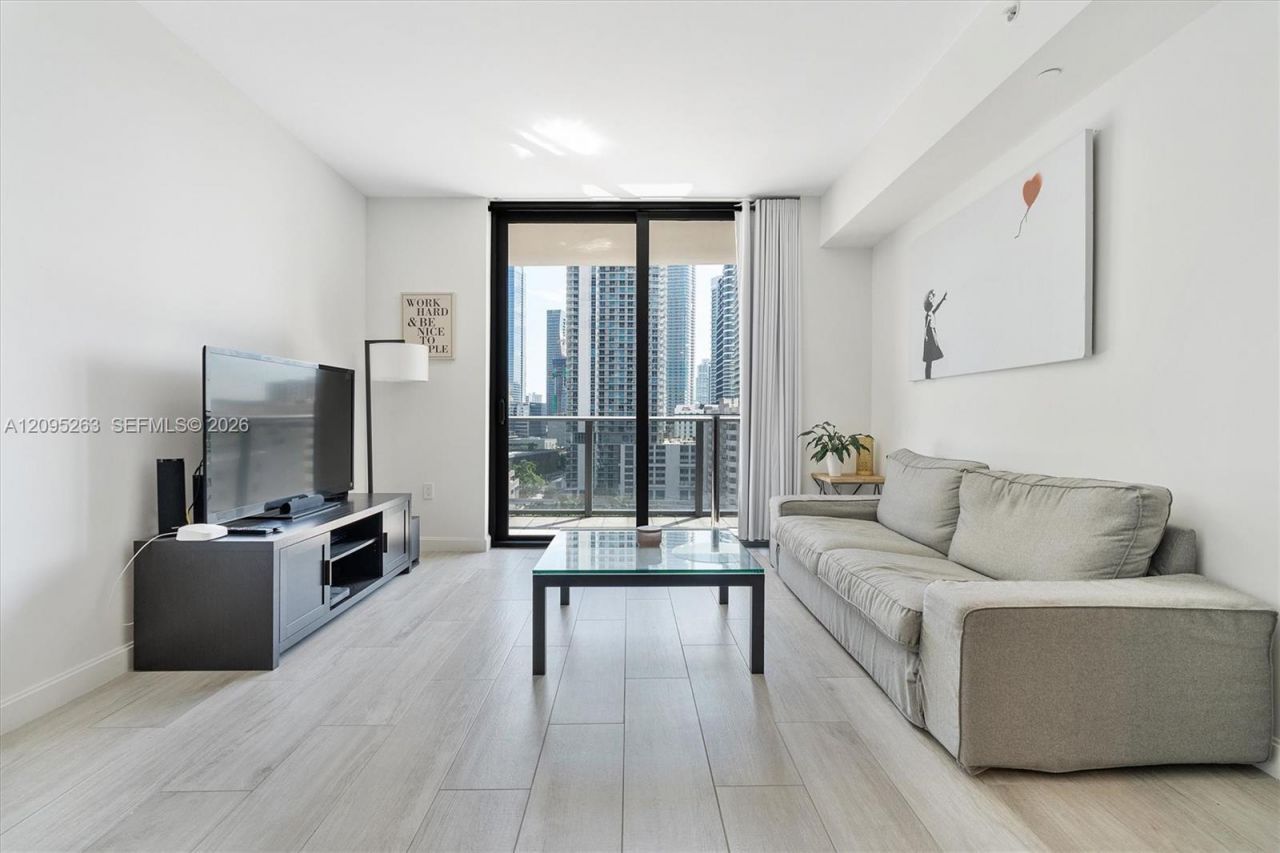 45 SW 9th St , Unit 1005, Miami, FL 33130 Photo