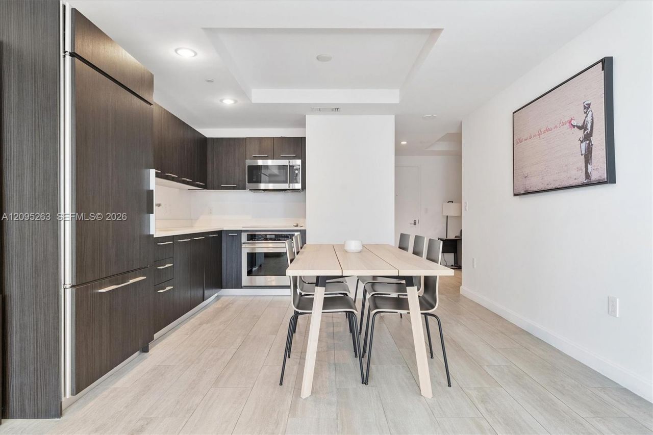 45 SW 9th St , Unit 1005, Miami, FL 33130 Photo