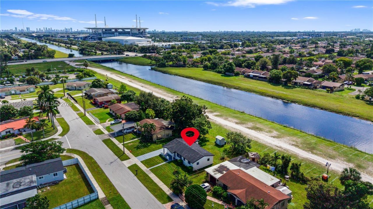 2850 NW 205th St , Miami Gardens, FL 33056 Photo