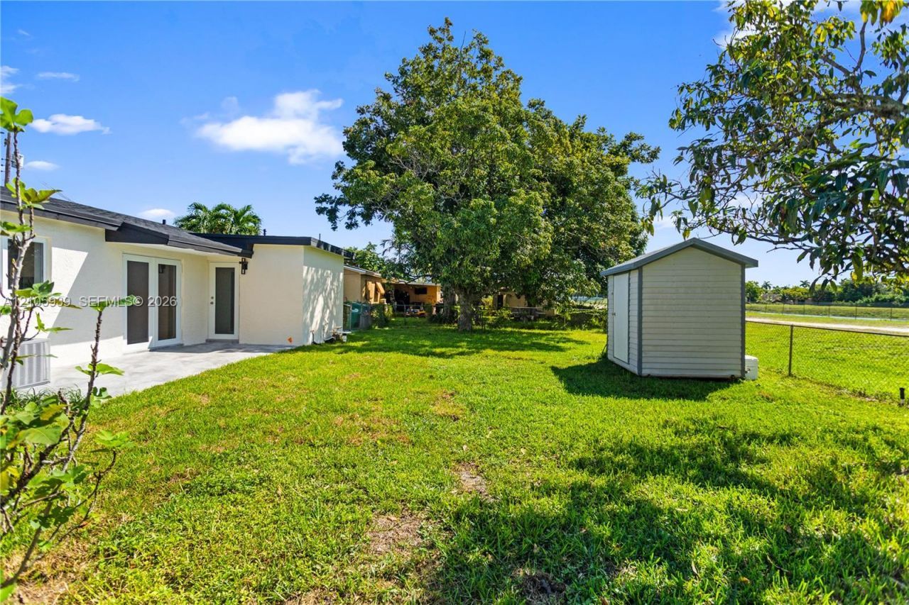 2850 NW 205th St , Miami Gardens, FL 33056 Photo
