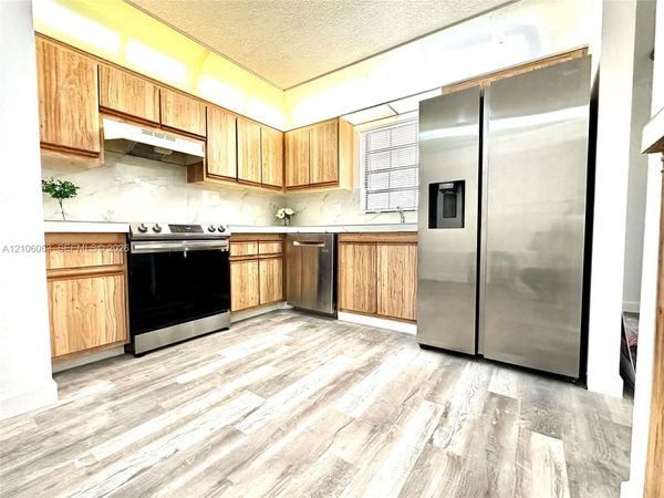3694 NW 95th Ter , Unit 8M, Sunrise, FL 33351