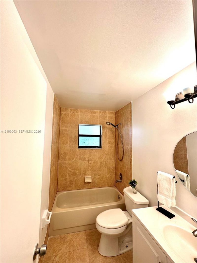 3694 NW 95th Ter , Unit 8M, Sunrise, FL 33351 Photo