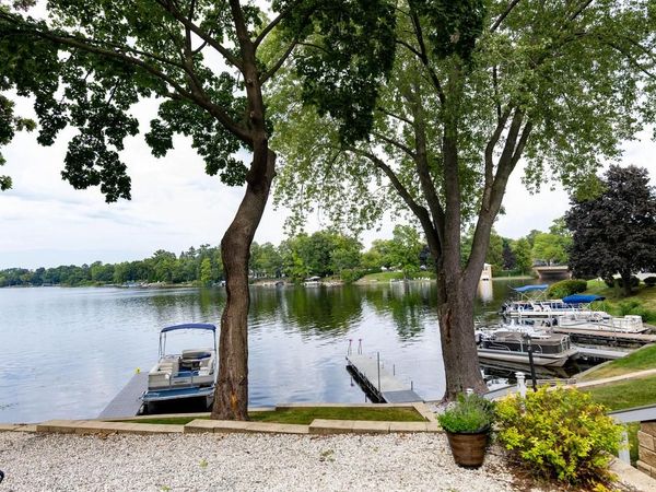 320 E Pleasant STREET, Unit 106, Oconomowoc, WI 53066