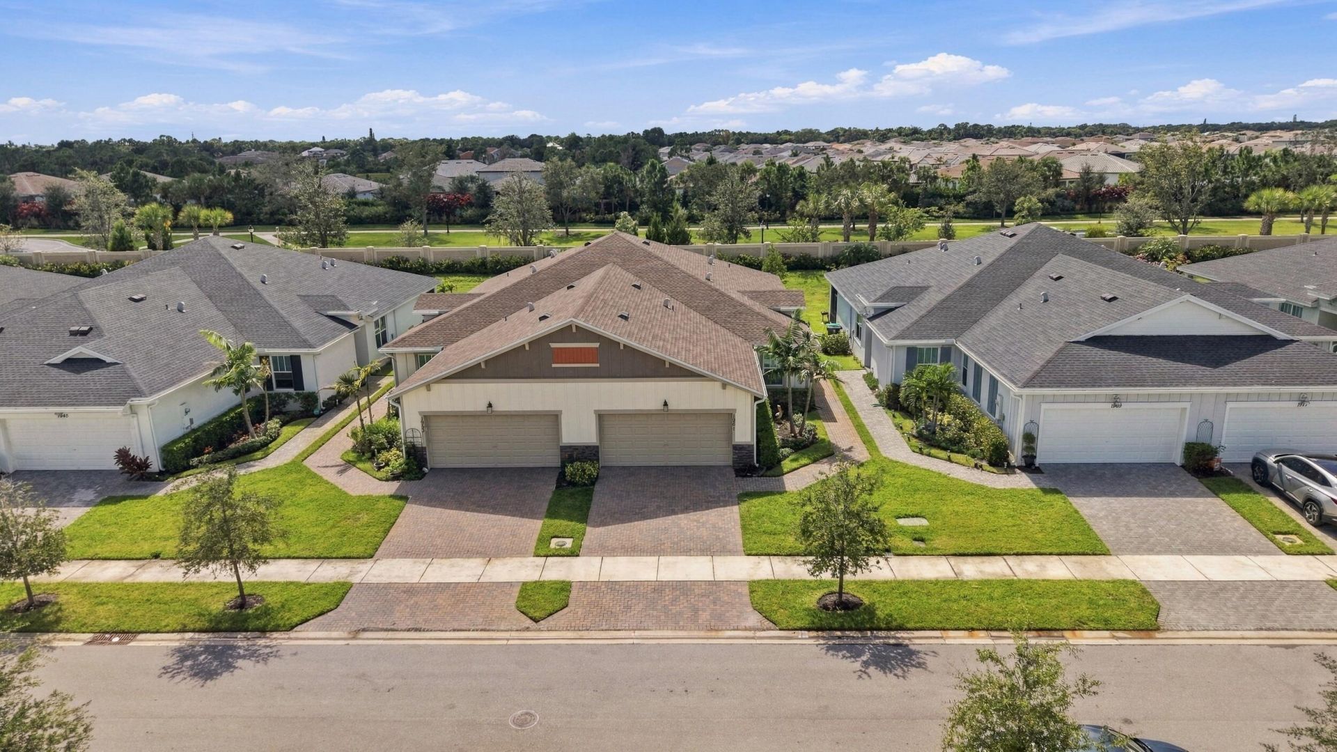 1961 SE Crosswood Way, Port Saint Lucie, FL 34984 Photo