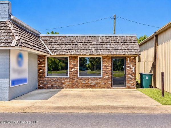 114 W Claiborne Avenue, Greenwood, MS 38930