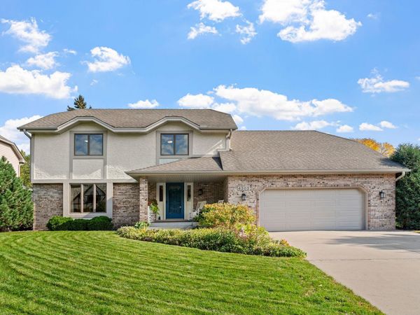 4202 Willow Wood Drive , Vadnais Heights, MN 55127