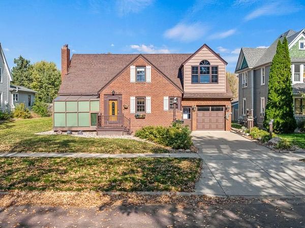 602 W Lyon Street , Marshall, MN 56258