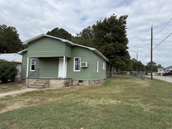 601 W THOMPSON , Paragould, AR 72450