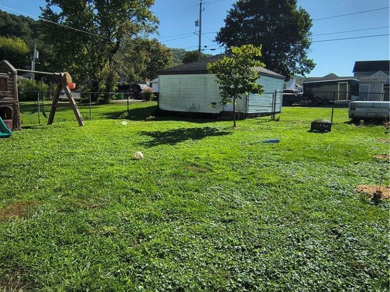 218 Miller Avenue, Dennison, OH 44621 Photo 9