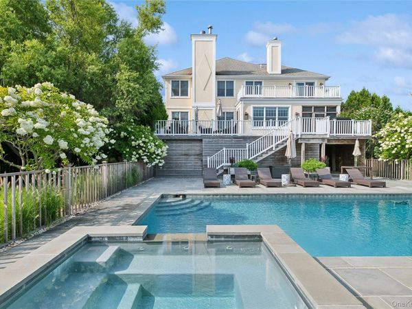 7 Stillwaters Lane , Westhampton Beach, NY 11978