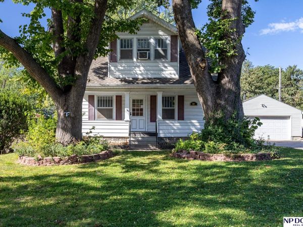 1607 N 58th Street, Lincoln, NE 68505