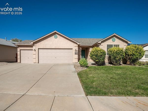 3433 Raccoon Lane, Pueblo, CO 81005
