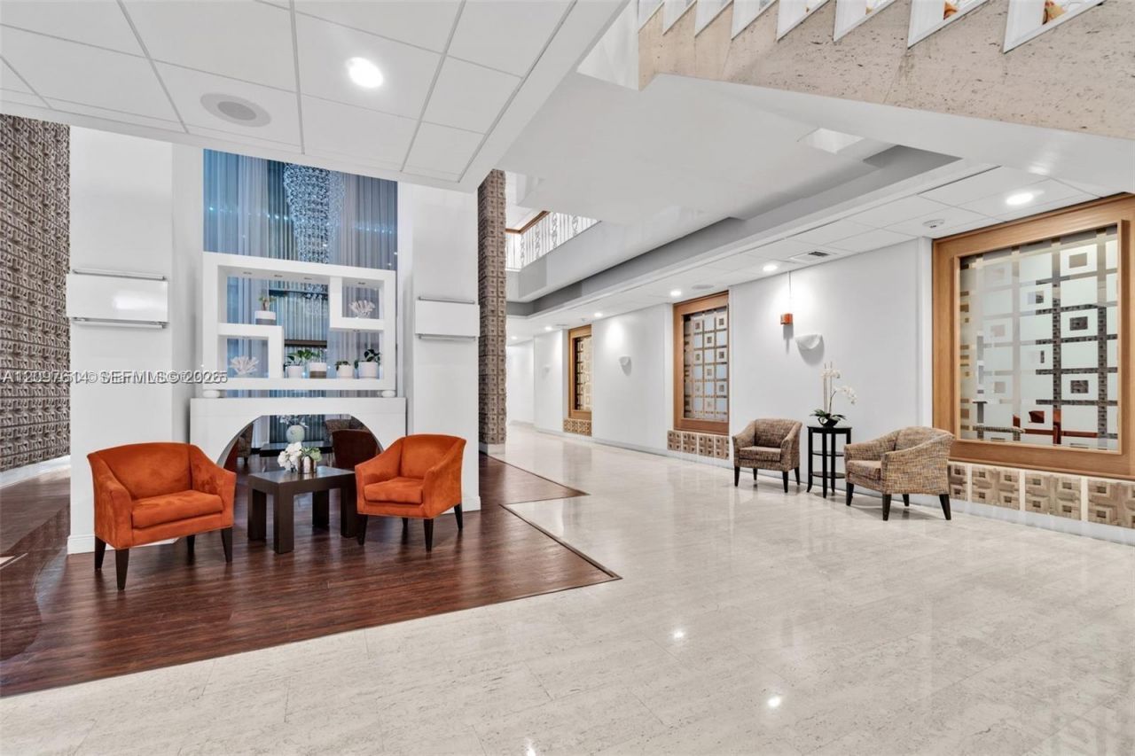 2899 Collins Ave , Unit 1738, Miami Beach, FL 33140 Photo