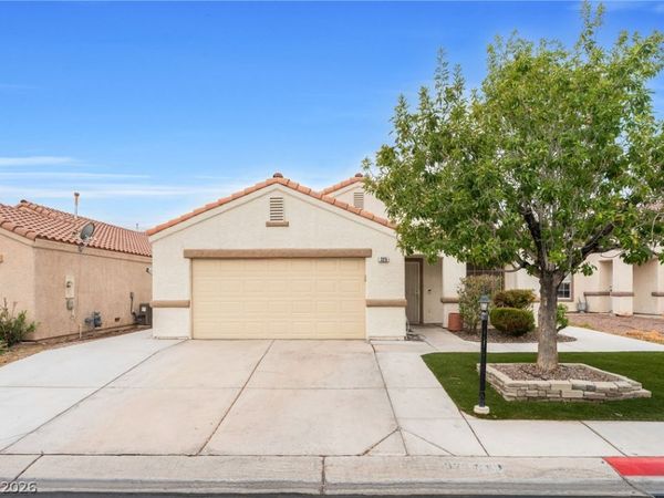 325 Searchlight Drive , Las Vegas, NV 89110