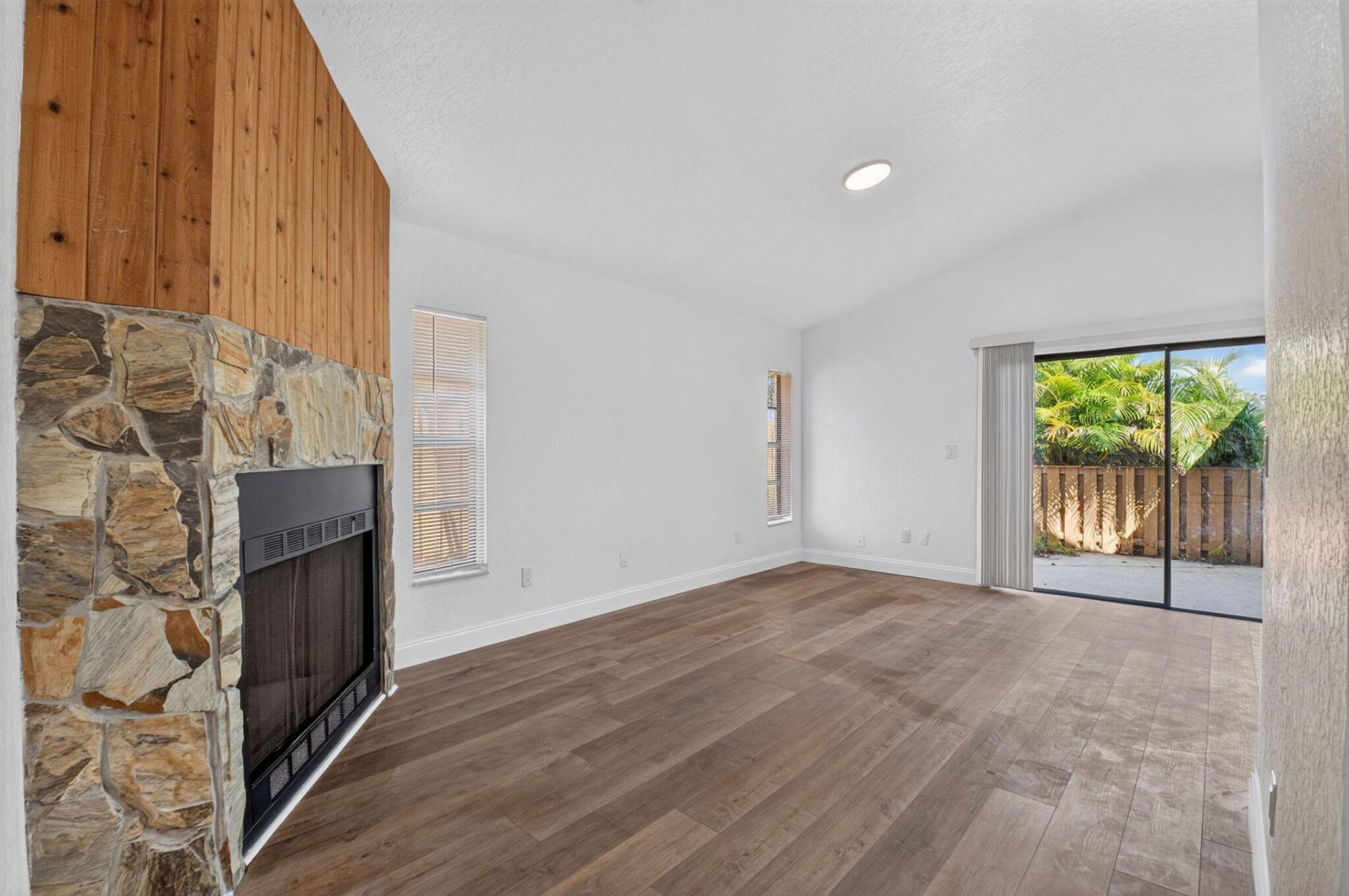 1323 Summit Run Circle, West Palm Beach, FL 33415 Photo