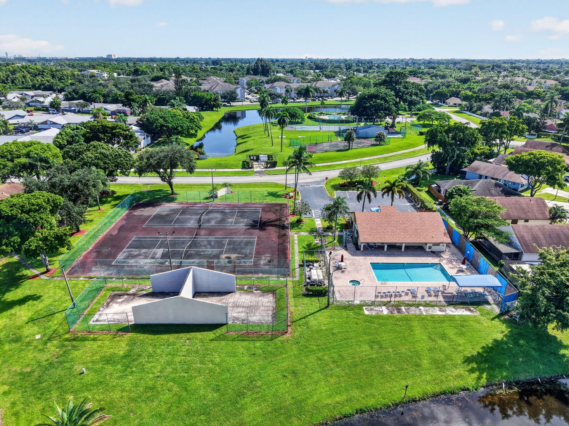 1323 Summit Run Circle, West Palm Beach, FL 33415 Photo