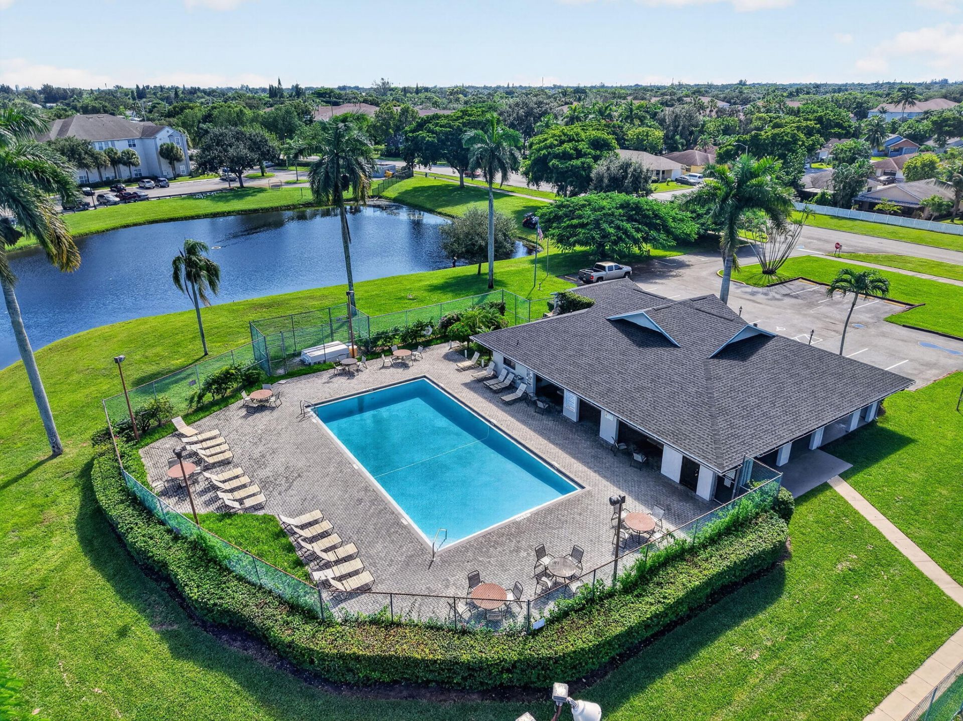 1323 Summit Run Circle, West Palm Beach, FL 33415 Photo