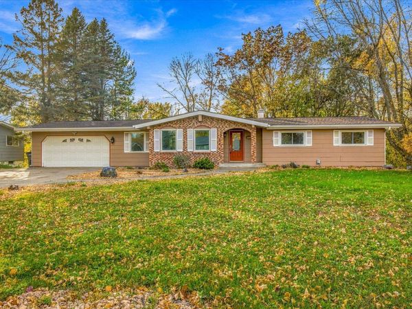 651 Sunset Lane N, Cambridge, MN 55008