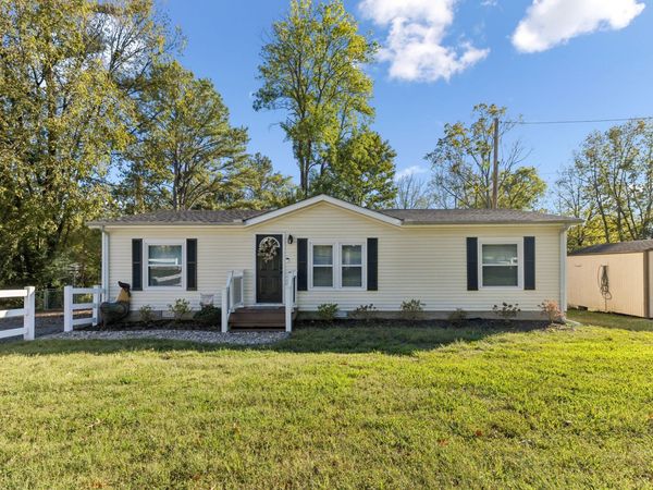 118 E Elm St , Ashland City, TN 37015