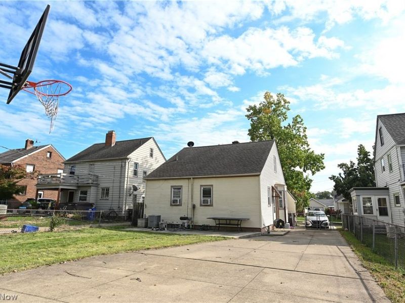 2308 Schell Avenue, Cleveland, OH 44109 Photo 43