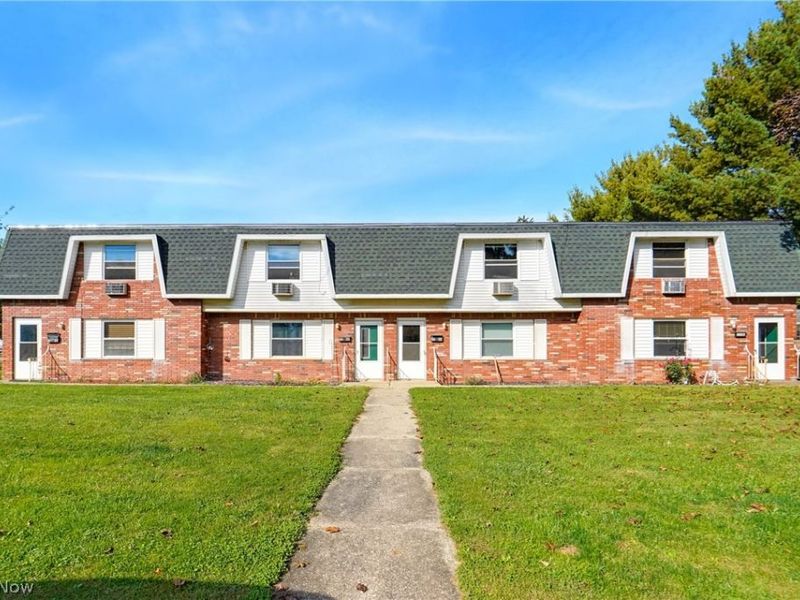 3340 Mollane Street NW, Massillon, OH 44646 Photo 1