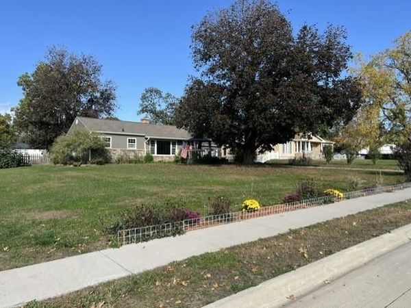 2012 Lilac Lane, Cedar Falls, IA 50613