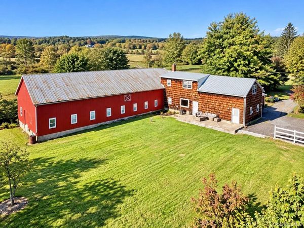 33 Howells Turnpike , Middletown, NY 10940