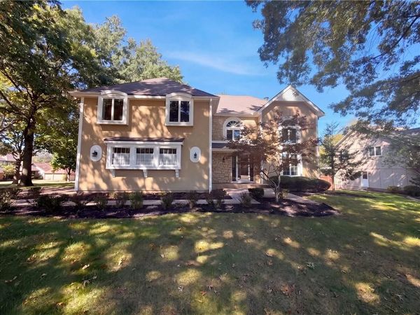 12600 Pawnee Lane, Leawood, KS 66209