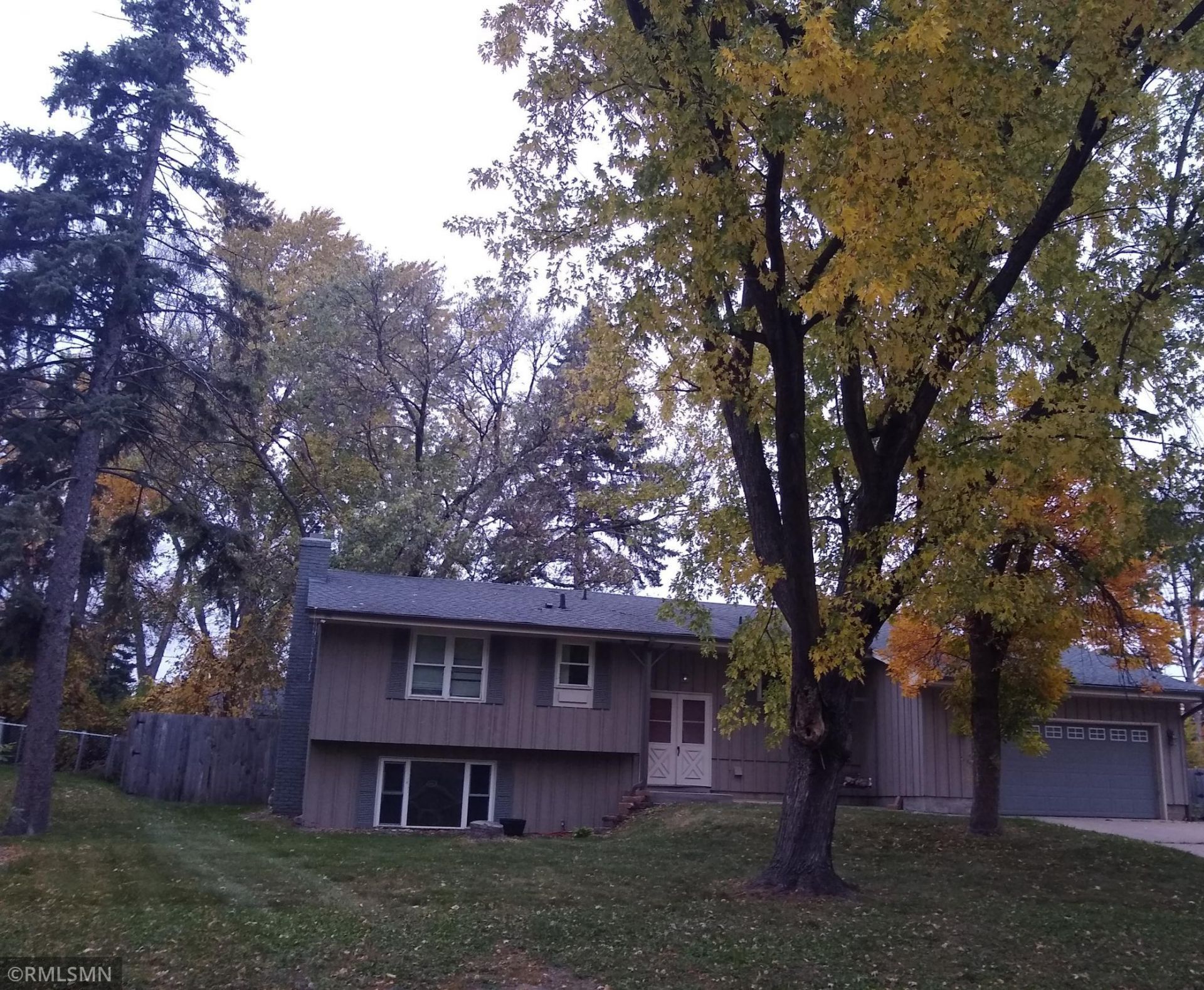 185 Craigbrook Way Ne, Fridley, MN 55432 Main Photo