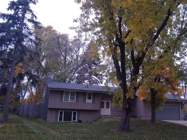 185 Craigbrook Way NE, Fridley, MN 55432
