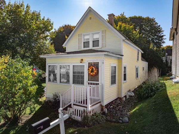 19 Lemon Street, Veazie, ME 04401