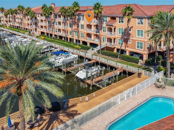 5000 CULBREATH KEY WAY , Unit 8-207, TAMPA, FL 33611