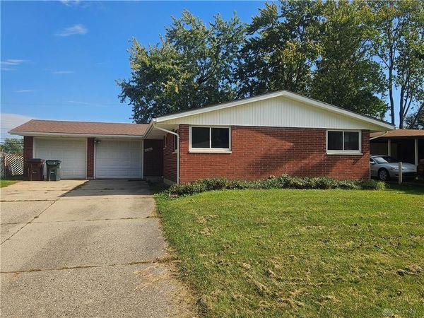 1392 Mapleridge Drive, Fairborn, OH 45324