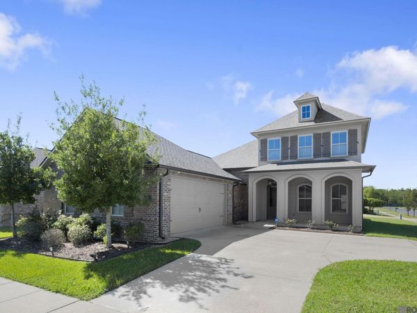3805 Kingsbarns Dr, Zachary, LA 70791