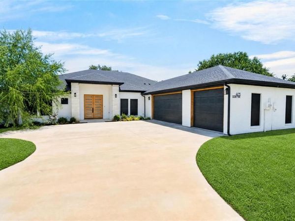 4013 Legend Trail, Granbury, TX 76049