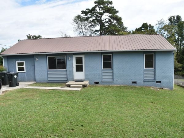 910 Lloyd Street, Morristown, TN 37814