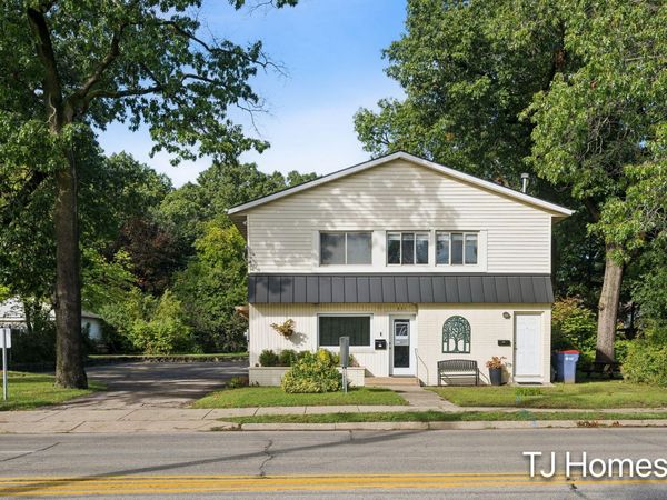 831 Fuller Avenue NE, Grand Rapids, MI 49503